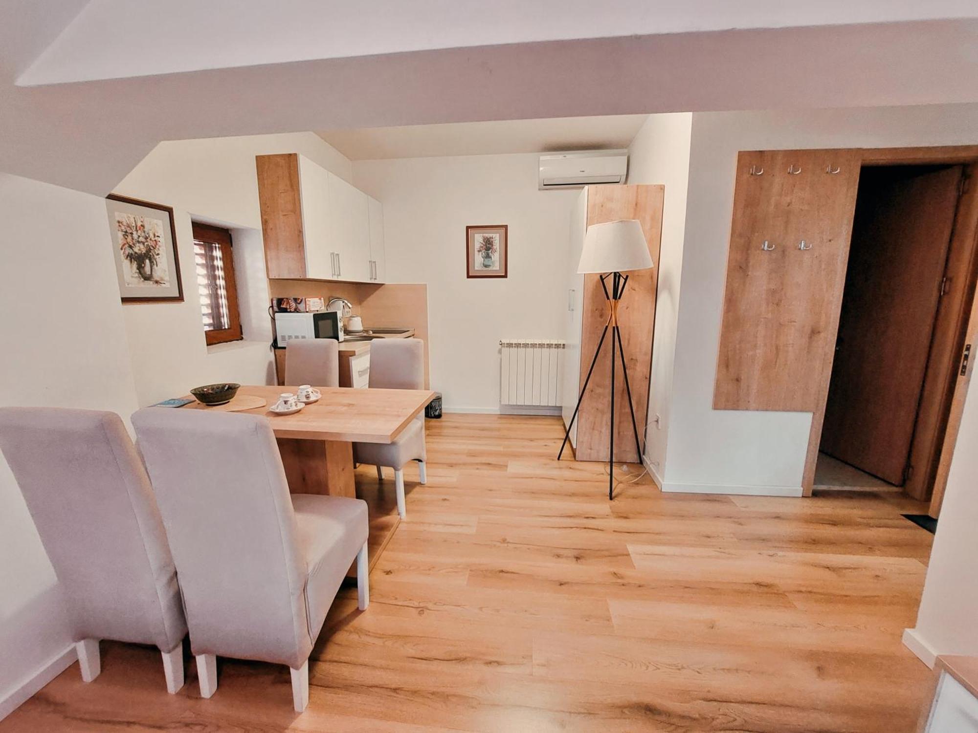 Buba Palace Nikšić Bagian luar foto