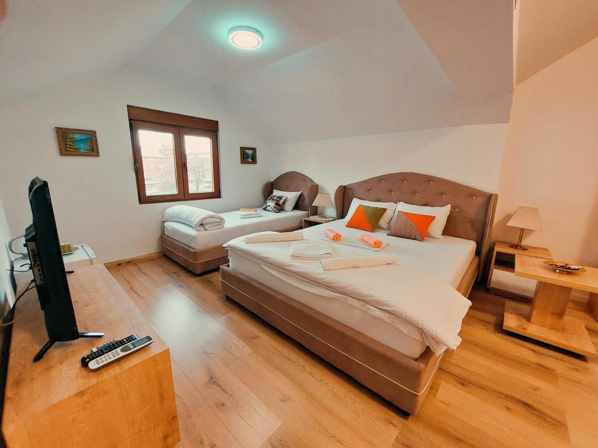 Buba Palace Nikšić Bagian luar foto
