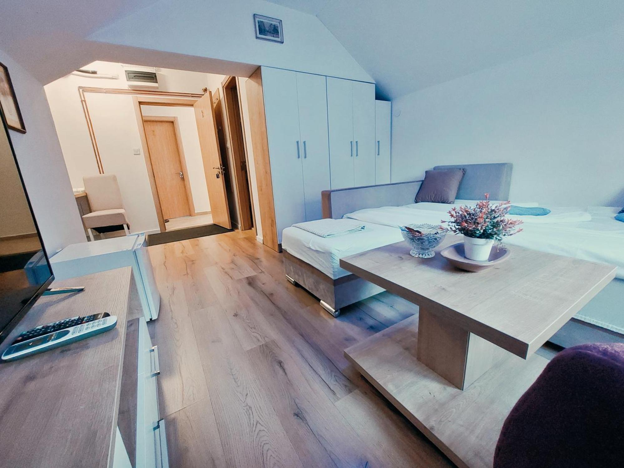 Buba Palace Nikšić Bagian luar foto