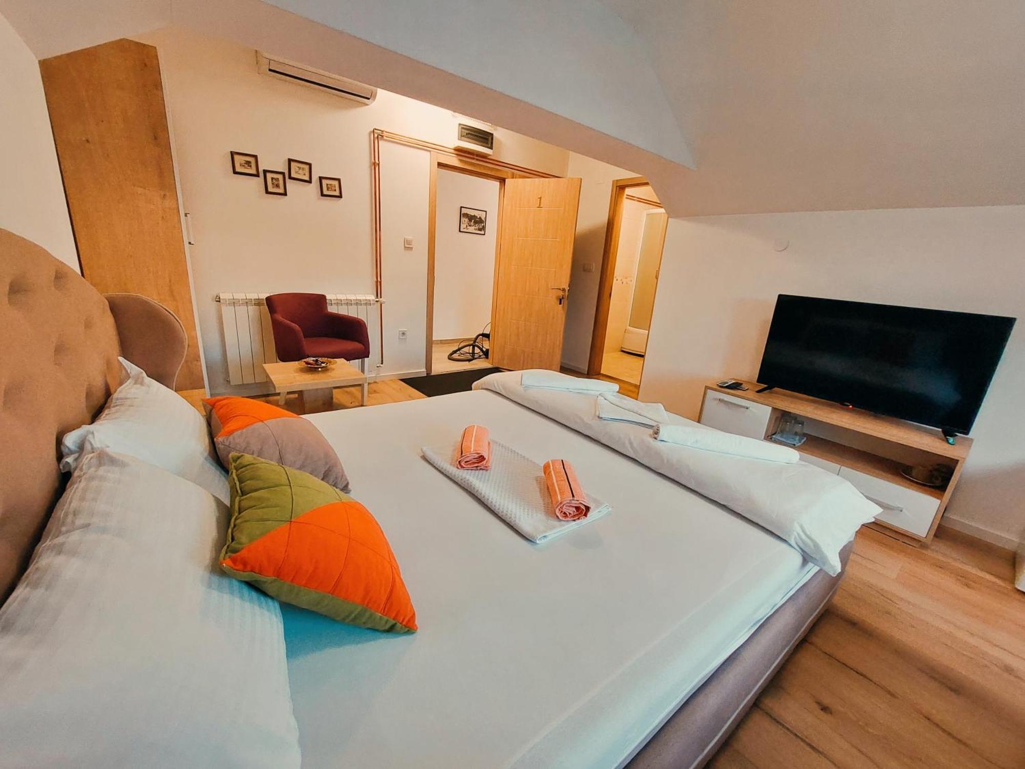 Buba Palace Nikšić Bagian luar foto