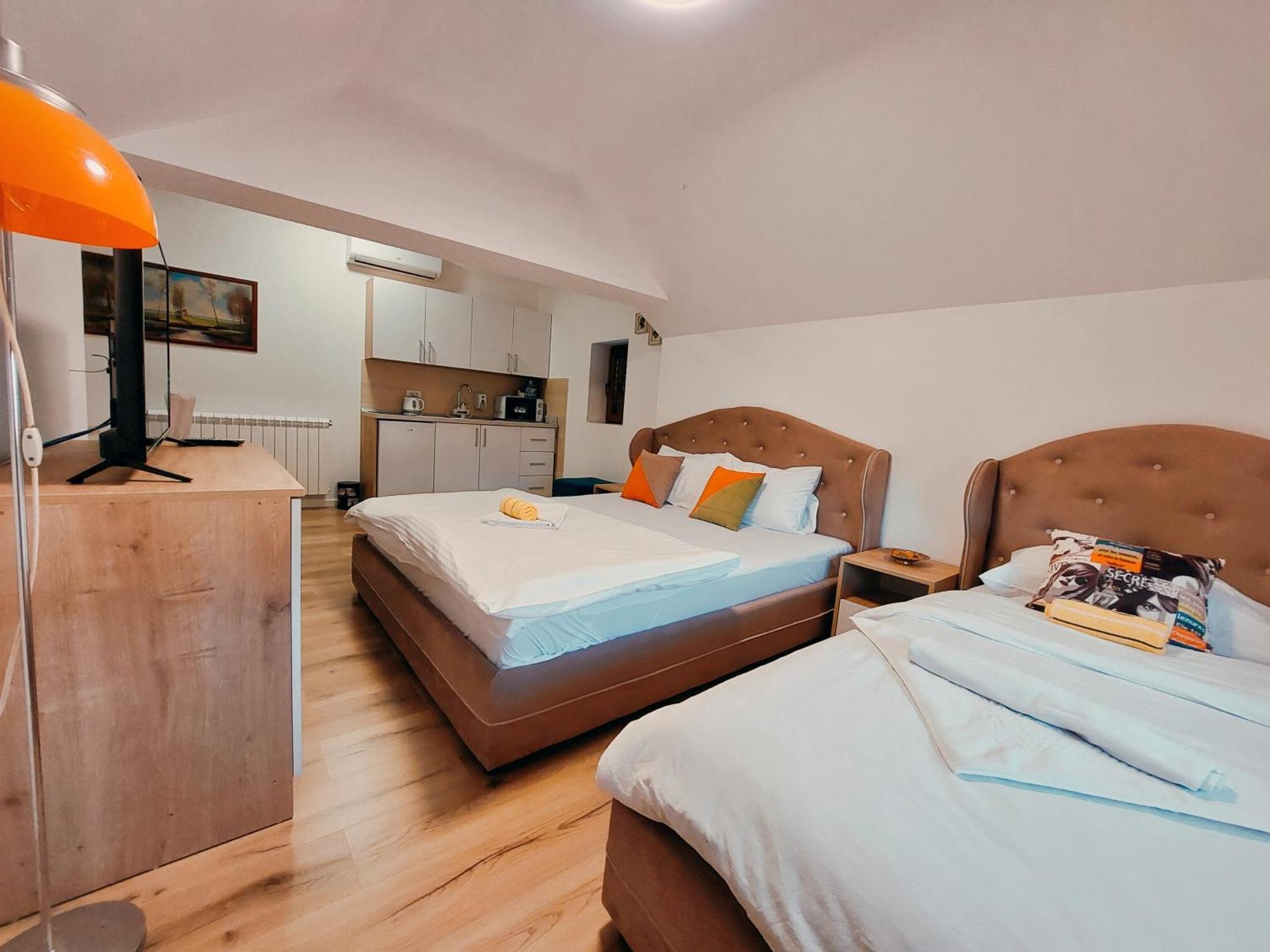 Buba Palace Nikšić Bagian luar foto